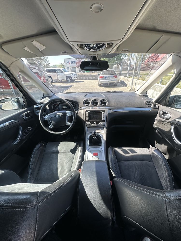 Ford galaxy 2.2 GHIA/Distronic/Ventilatie/7 locuri