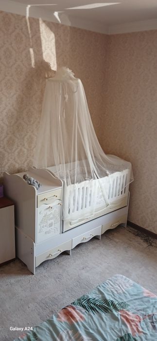 Продам задешего новый детский кровать бренда Chicco