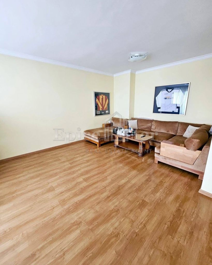 Продава се Четиристаен апартамент в София, Люлин 5 - 140 кв.м за 1750 €/кв.м - Снимка #2