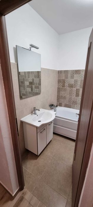 Inchiriez casa in Poltura, str. Moldovei, mun. Arad
