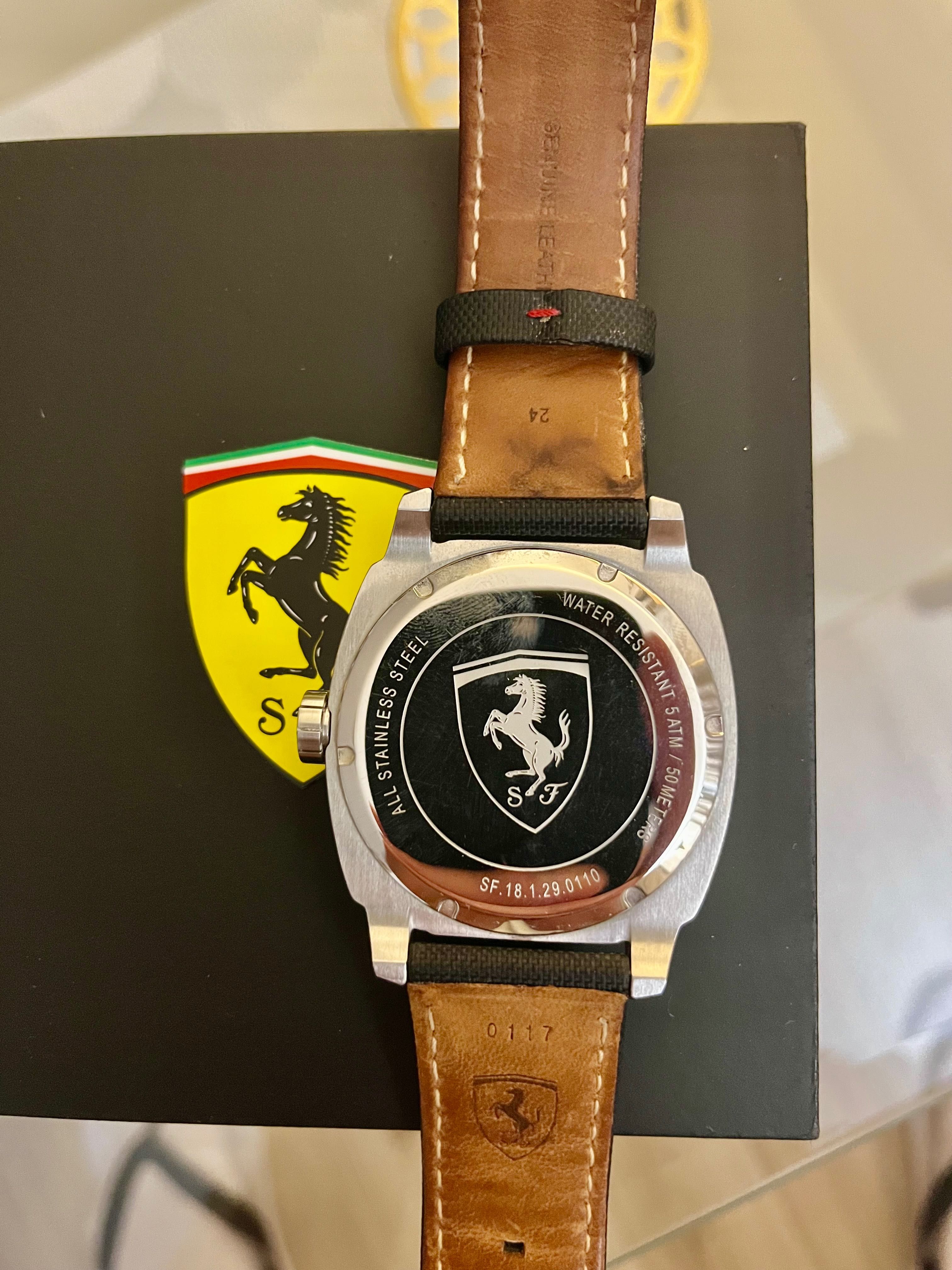 Часовник Scuderia Ferarri
