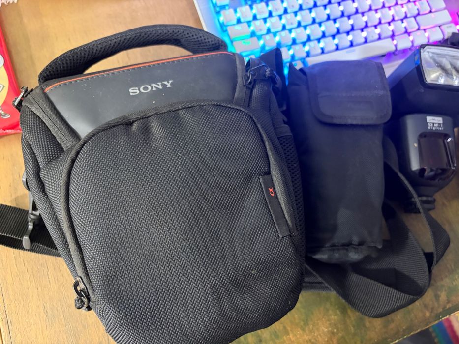 Sony Alpha 58 DSLR + Metz 52 AF-1