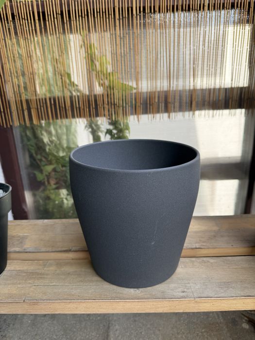 Ghiveci ceramica si plastic