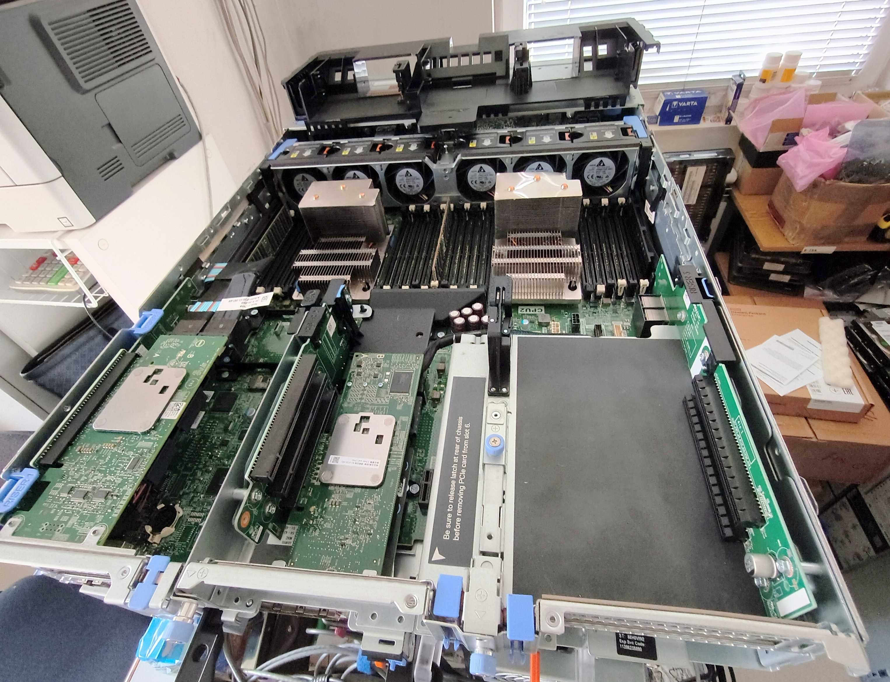 Сървър Dell R740XD VxRail P570F 2*Gold 6230 128GB 24SFF SAS/SATA/NVMe