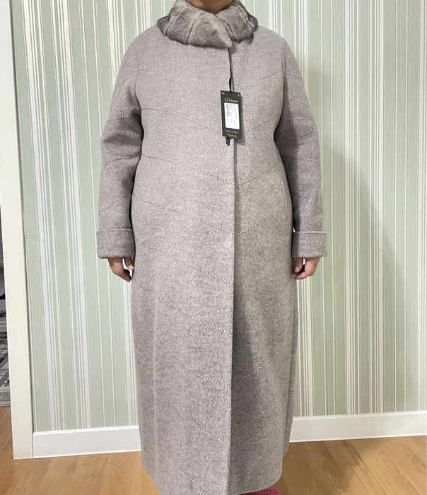 Продам новое пальто