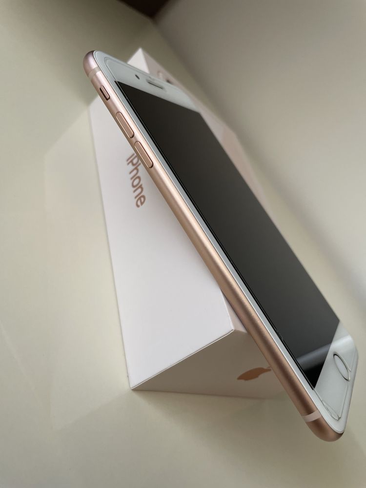 iPhone 8 Plus Rose Gold