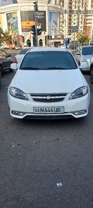 Транспорт. Продам срочно  жентра ,цвет белый в отличном состоянии.