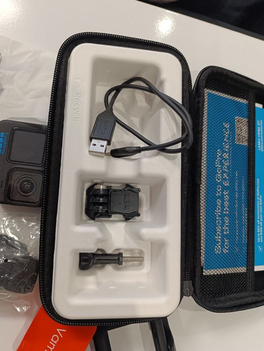 GOPRO HERO 10 Black+ 128GB + Full Set Holders