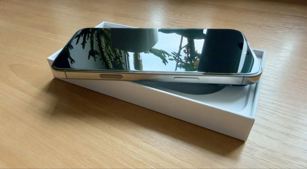 iPhone 16 Pro Max, Natural Titanium, 512GB