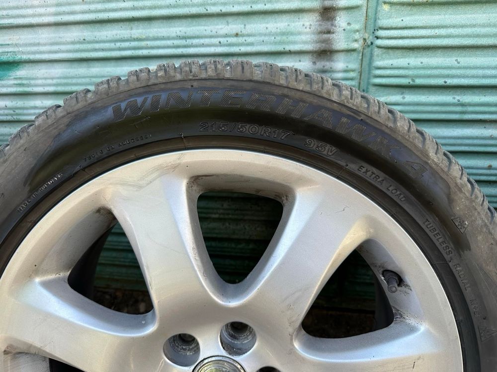 Firestone Зимни гуми с лети джанти Тойота Авенсис 215/50/17