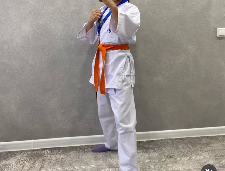 Продам кимоно в хорошем состоянии