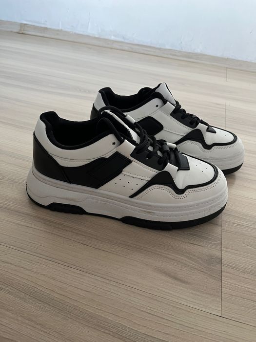 Обувки от Tendenz