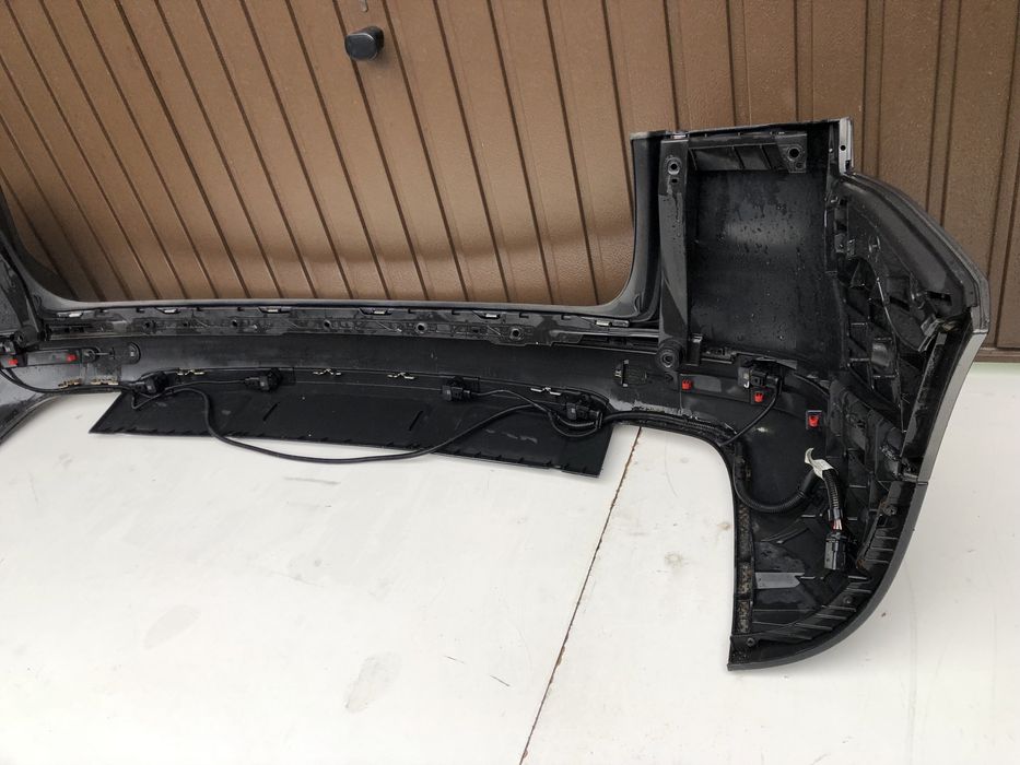 Bara spate VW TOUAREG 7L FACELIFT  cu senzori cod culoare LR7P