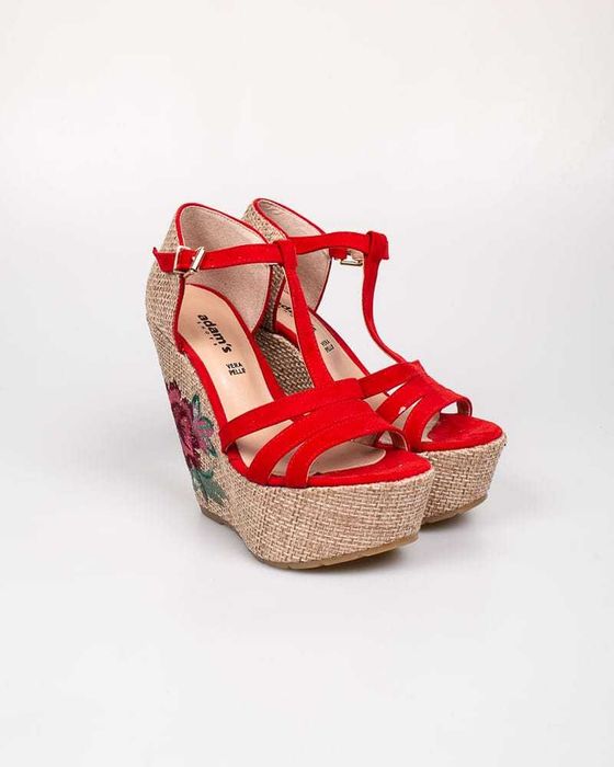 Vand sandale rosii din piele