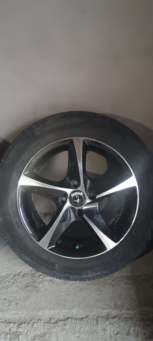 Jante în 4 prezoane aliaj 16 cu cauciuc Bridgestone