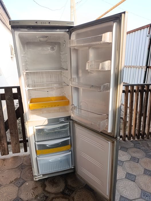 Холодильники электроника техника для кухни б/у