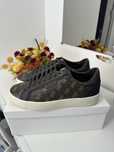 Adidasi Guess Noi Originali 44