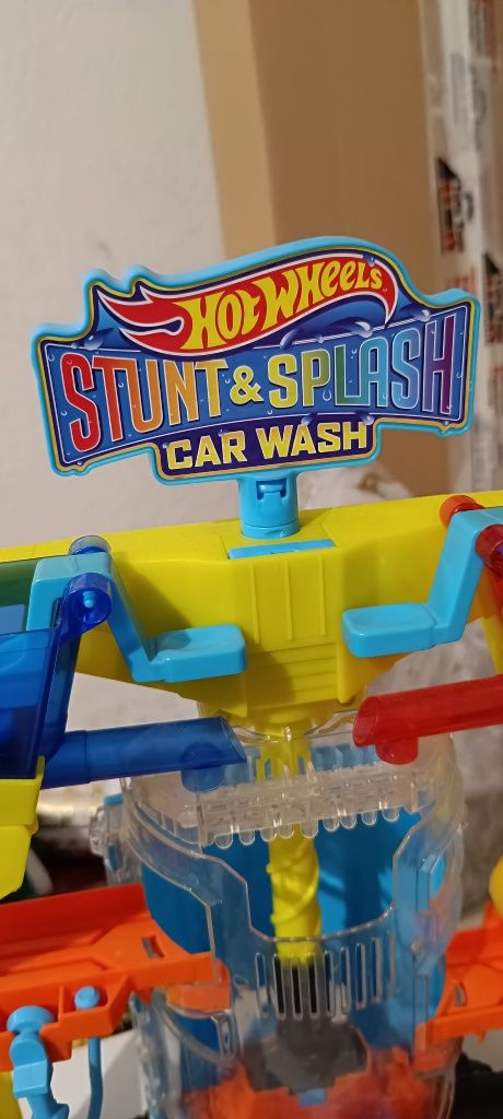 Писти на hot wheels
