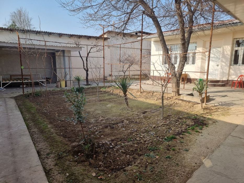 Феруза ,ТТЗ -2 м-в 6 сот 5 комн