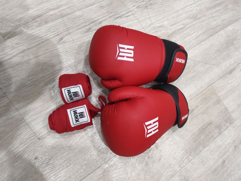 Перчатки для бокса+ бинты