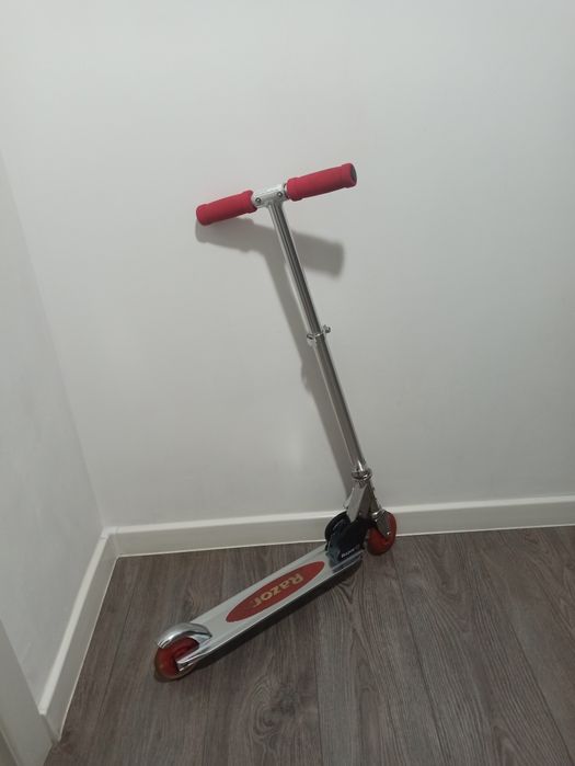 Самокат Razor дети/взрослые, 100-165 см, до 65 кг, п. Горького/ Макат.