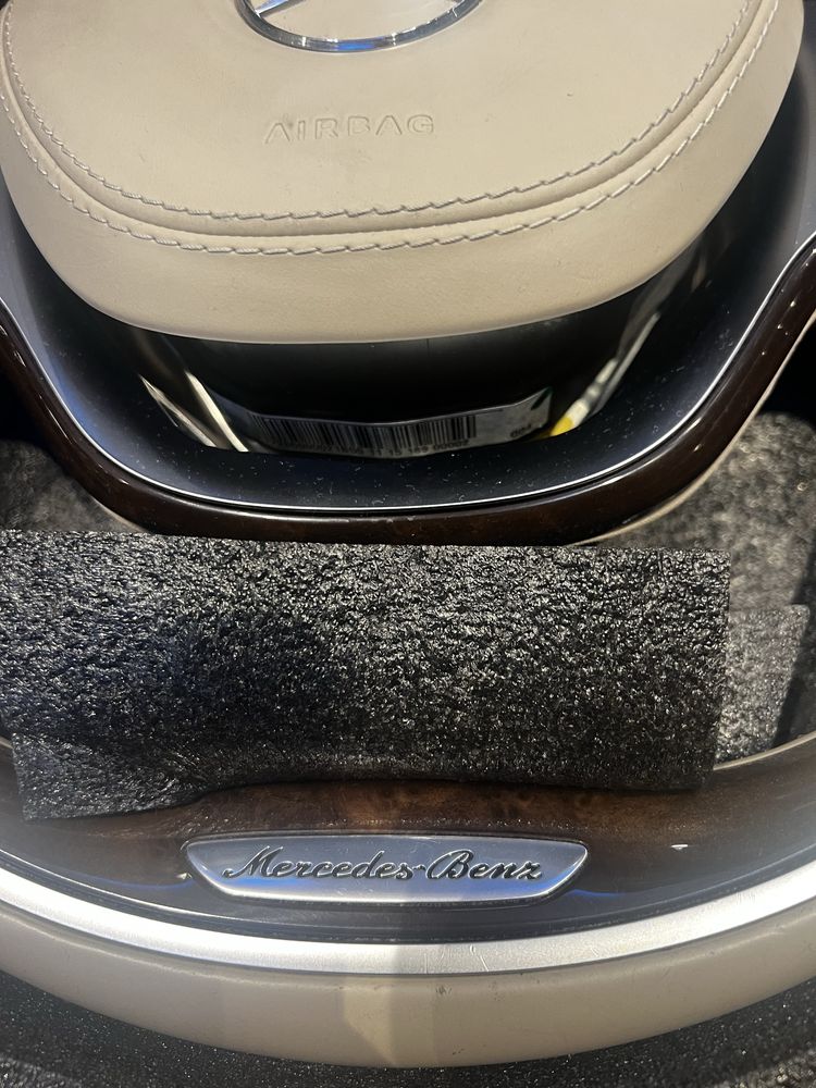 Бежов махагонов волан Mercedes S-class W222