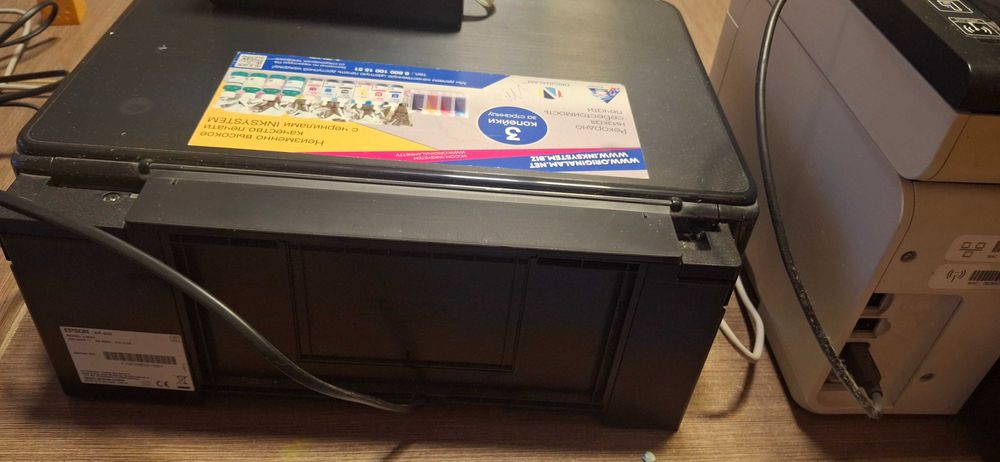 Два принтера, БУ, в хорошем состоянии, один нуждается в ремонте