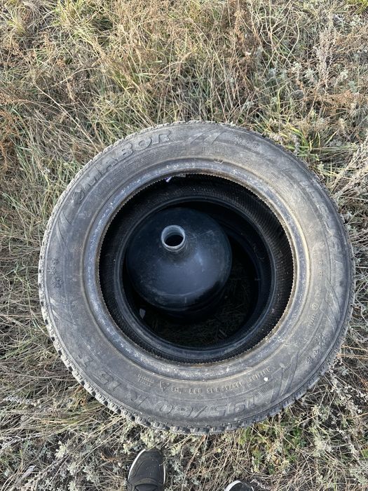Шины R15  зима, хорошее состояние