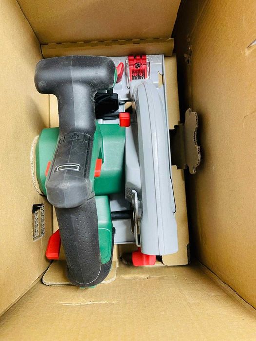 Ferăstrău circular Bosch Home and Garden - UniversalCirc 18V-53
