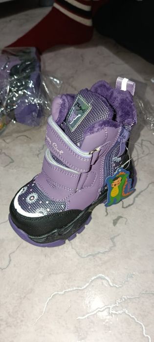 Детская обувь новая продаем