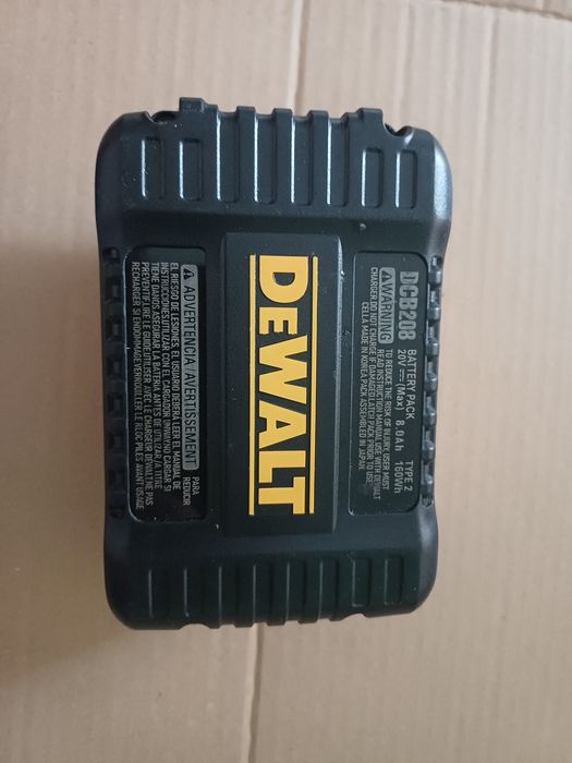 Baterie Dewalt 18v 8A cu descarcare mare de curent
Este noua
Pret Fix