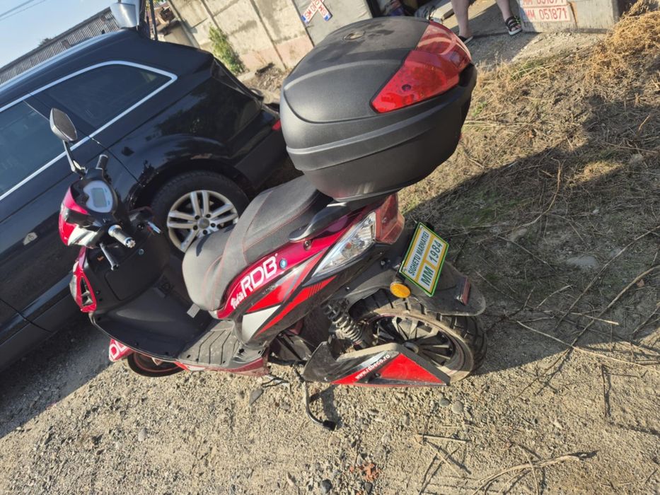 Scuter electric cumparat anyl asta