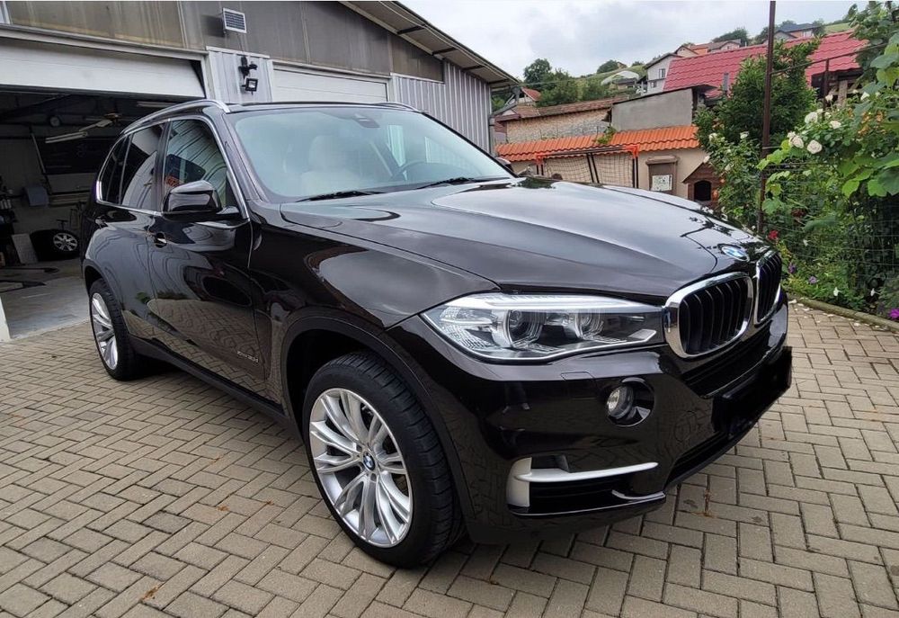 BMW X5 Vând mașina personală BMW X5 3.0diesel 258cp (cel mai fiabil și rezist