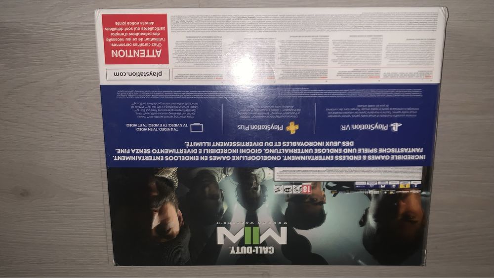 SIGILATA Consola Sony PS4 Slim 500GB + Joc Call Of Duty MODABILA