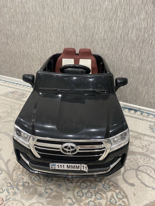 Электромобиль для детей машина