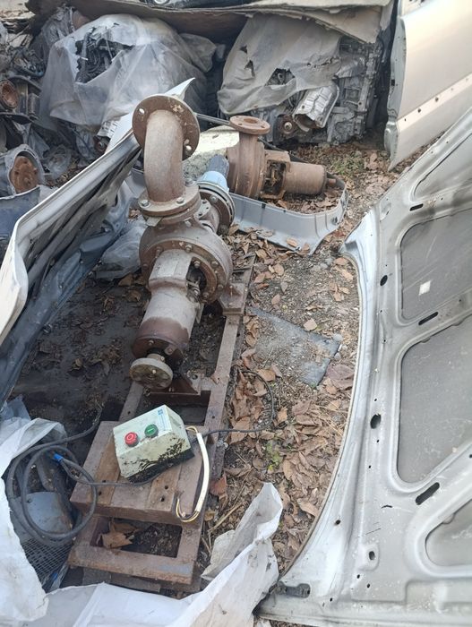 Насос водяной в рабочем состоянии.