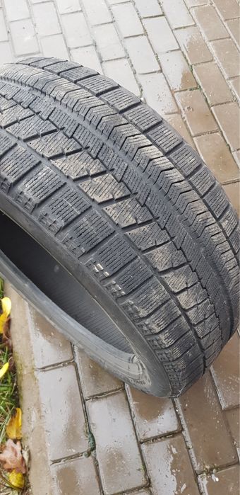 Зимняя резина  липучка  1 баллон 215/50/17