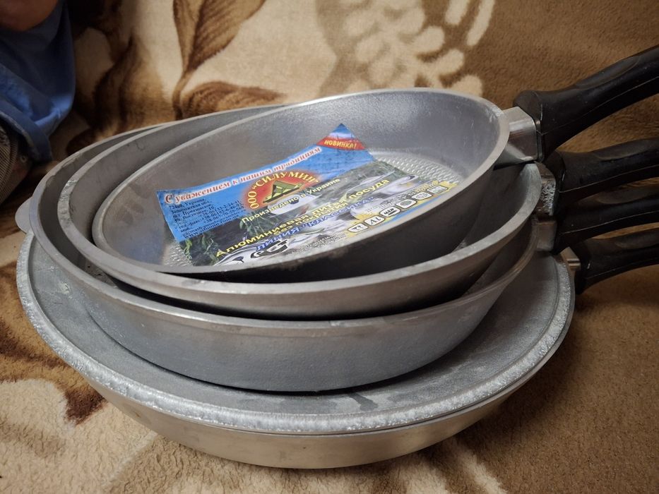 Сковородки новые алюминиевые 4 шт