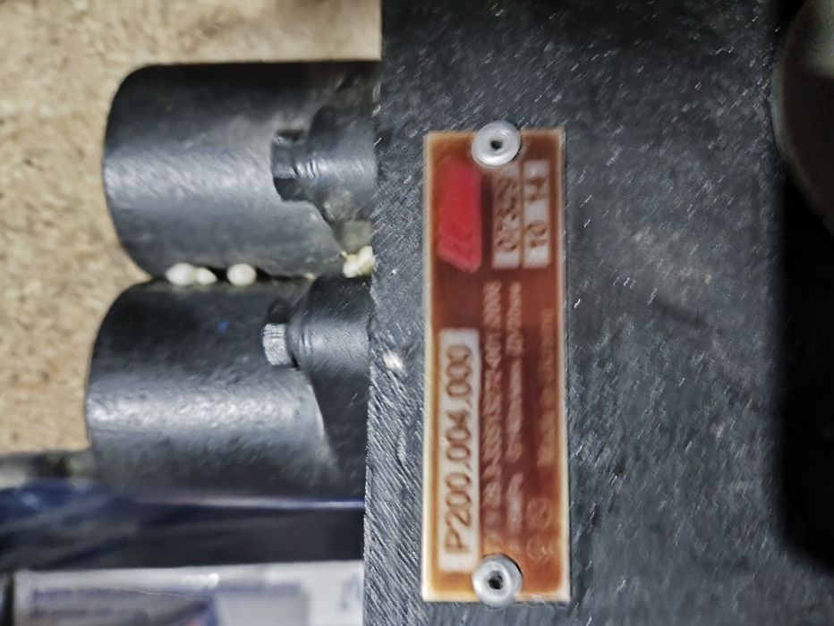 Гидро распределитель  новый оригинал