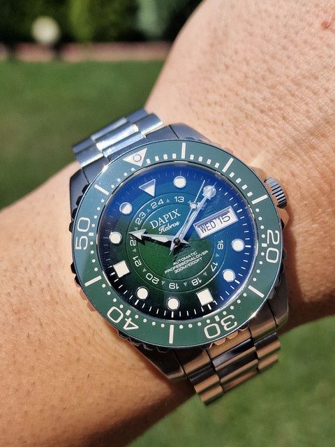 Vand / Schimb ceas Dapix Hebros Automatic Diver

Ceasul arată excelent