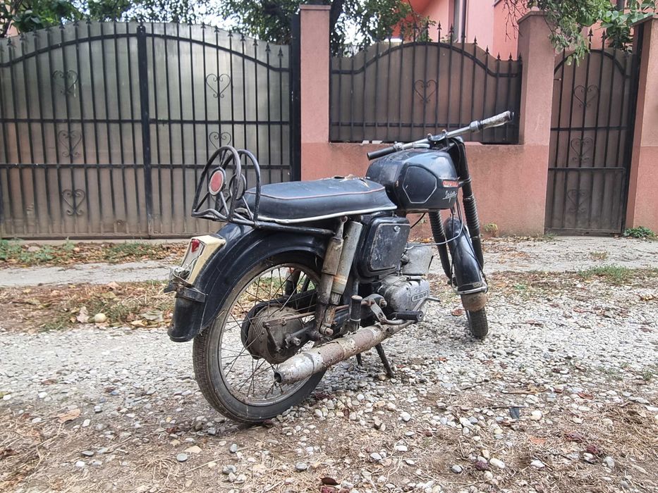 Motoreta mobra 50 super comunista