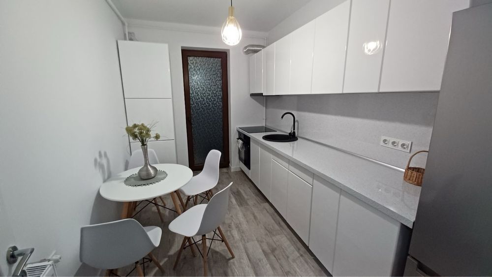 Apartament Premium + loc de parcare privat de inchiriat