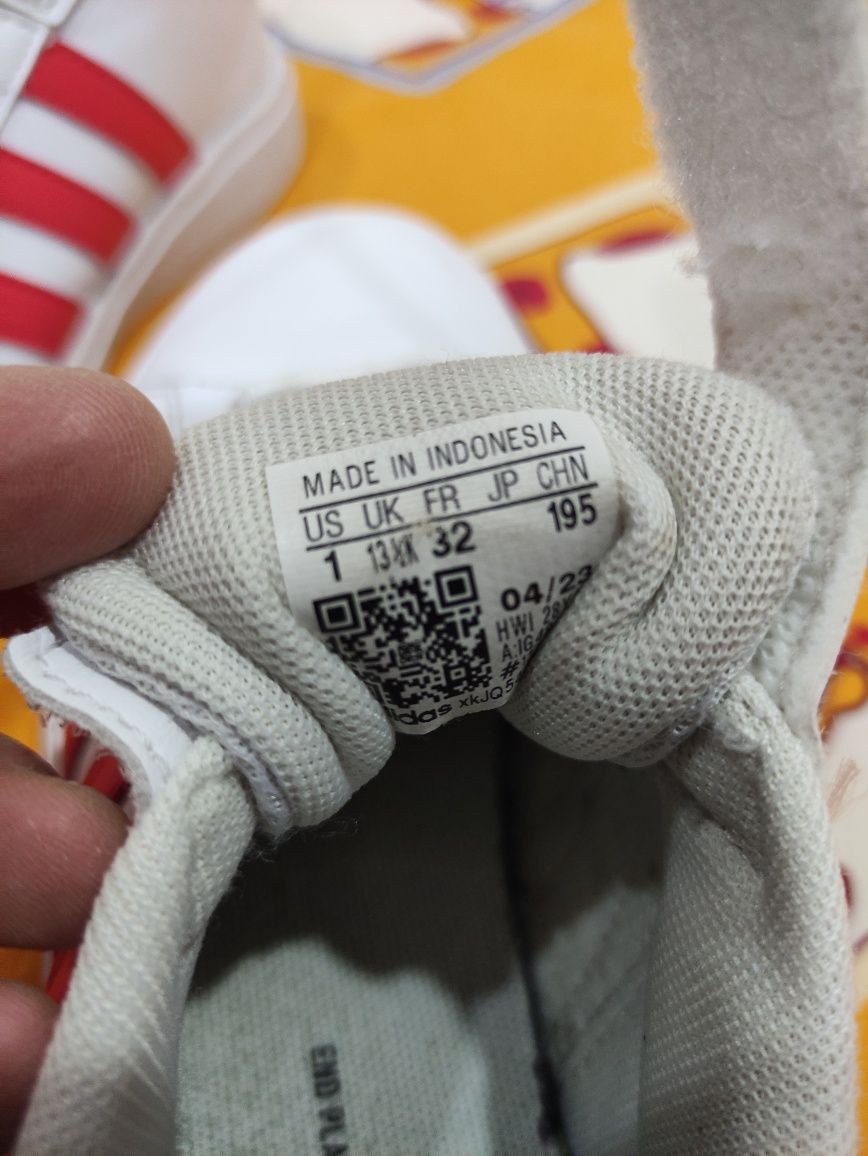 Маратонки adidas