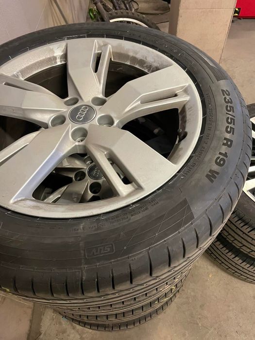 Оргинални джанти и летни гуми Audi