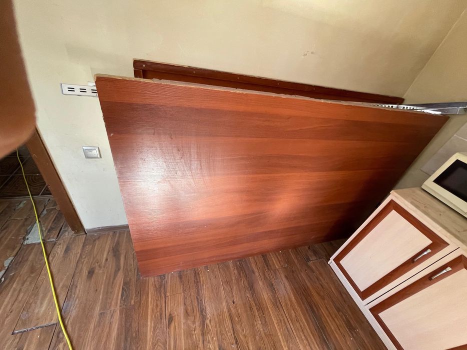 Стол для земли дома