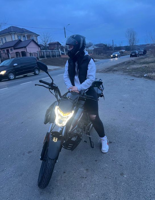 Motocicleta Daytona Monster 125cc (16 ani)