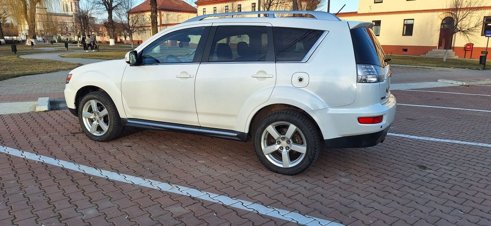 Mitsubishi outlander 2010 2.0 diesel