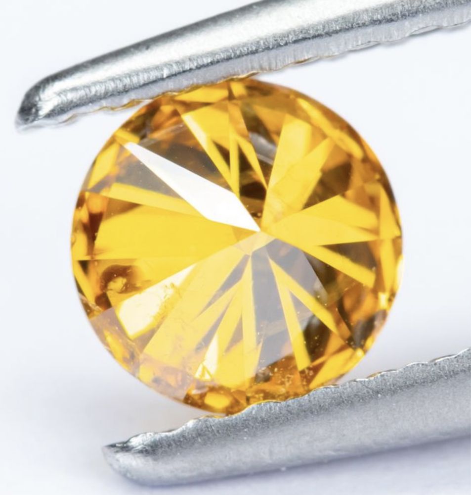 Diamant 0.41 ct Fancy Vivid Orange-Yellow