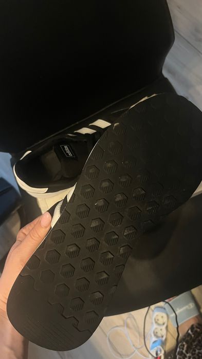 Маратонки Adidas в перфектно състояние