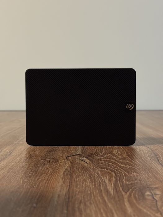 Seagate Expansion Desktop 10TB – Външен хард диск (USB 3.0)